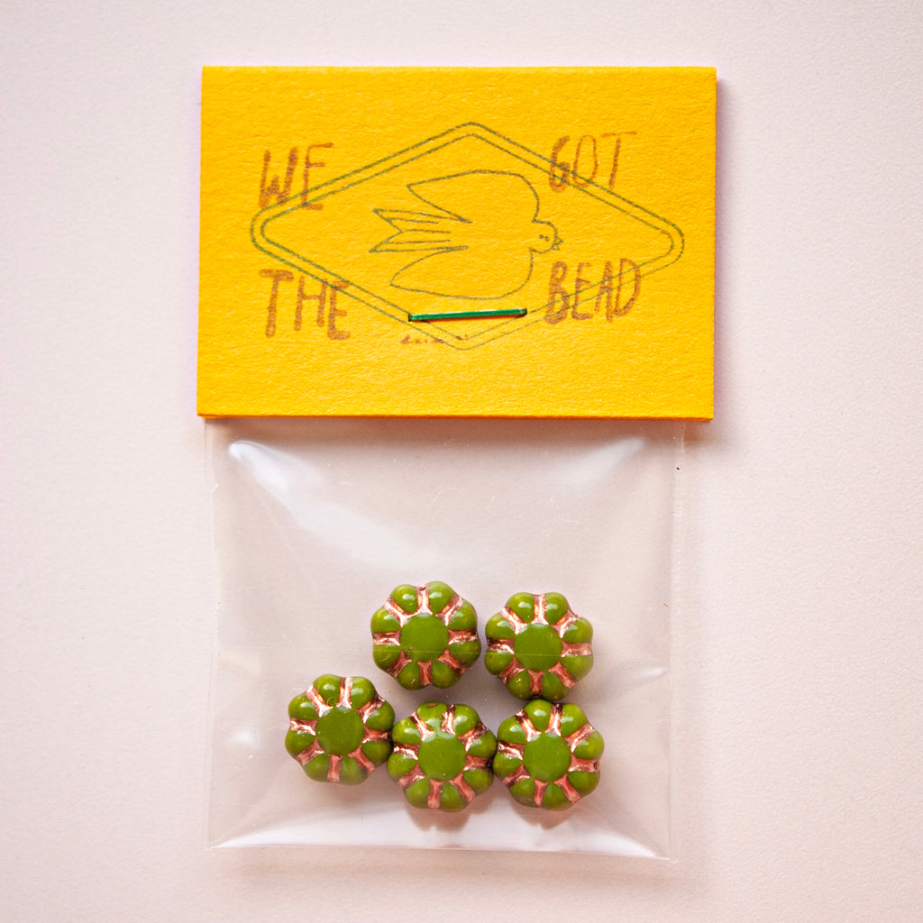 Daisy Flowers Olive Gold