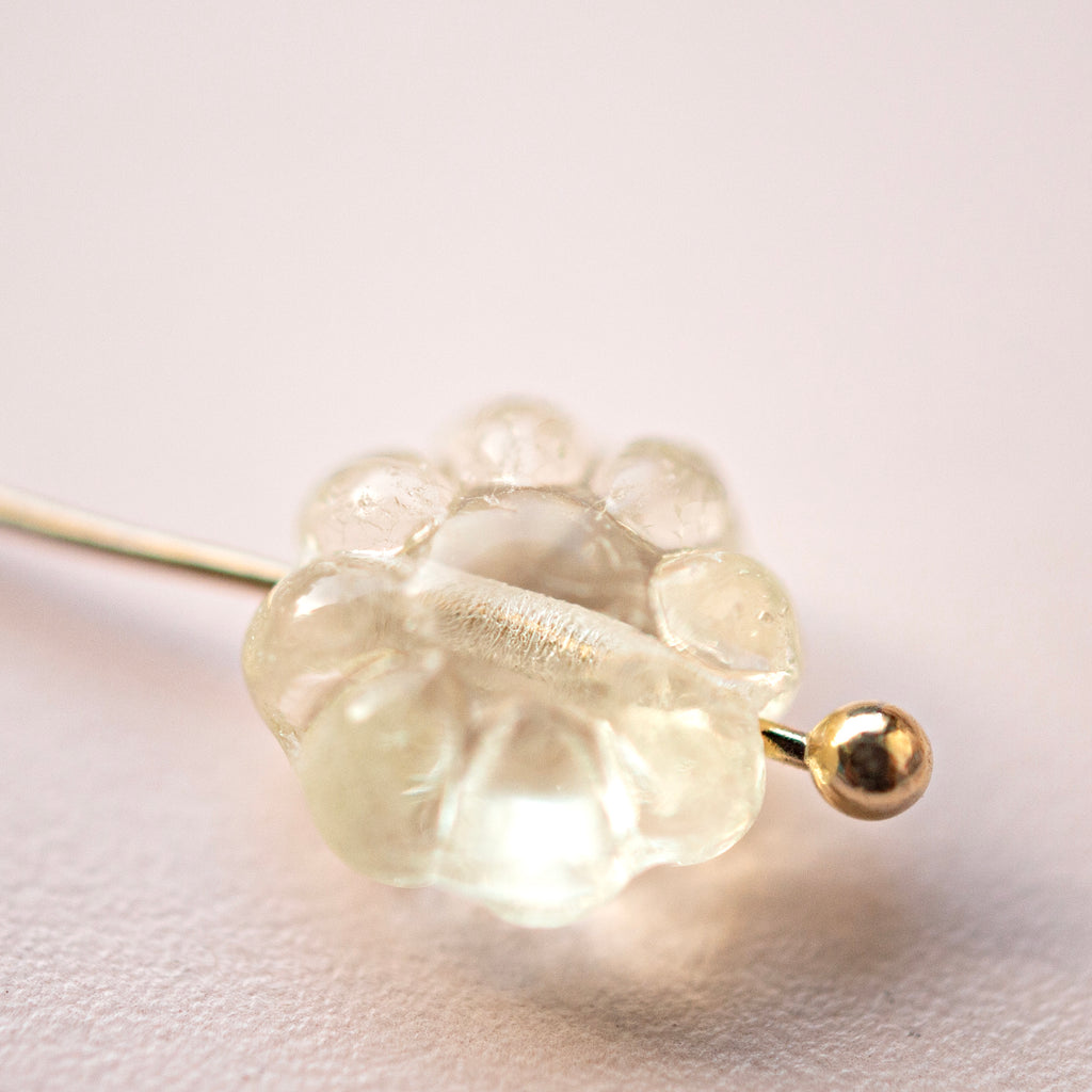 Daisy Flowers Pale Citrine