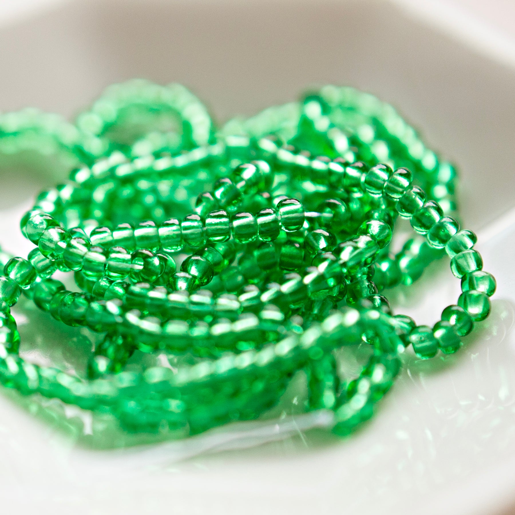 Round Seed Beads 10/0 Green
